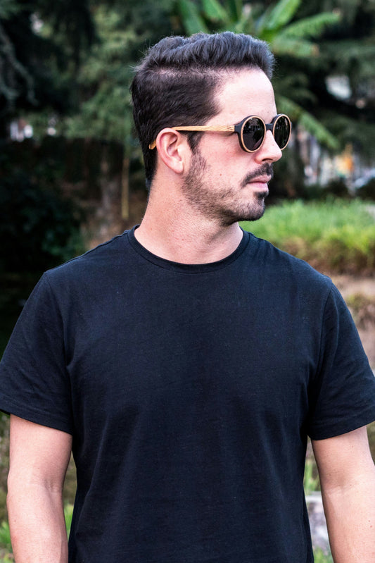 BLACK REGULAR FIT T - SHIRT